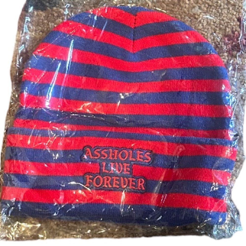 Assholes live forever, essential patch beanie NEW (2500)